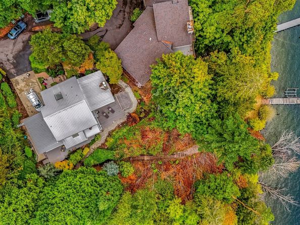 8449 W Mercer Way, Mercer Island WA 98040