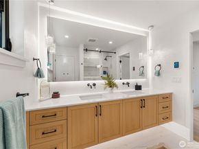 511 N 78th Street, Seattle WA 98103