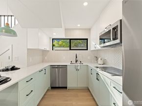 511 N 78th Street, Seattle WA 98103