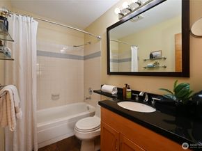 4226 Beach Drive SW 303, Seattle WA 98116