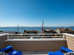 4226 Beach Drive SW 303, Seattle WA 98116