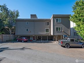 4226 Beach Drive SW 303, Seattle WA 98116