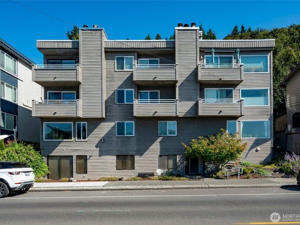 4226 Beach Drive SW 303, Seattle WA 98116