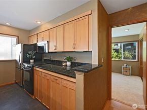 4226 Beach Drive SW 303, Seattle WA 98116