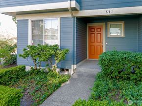 841 5th Place NE, Issaquah WA 98029