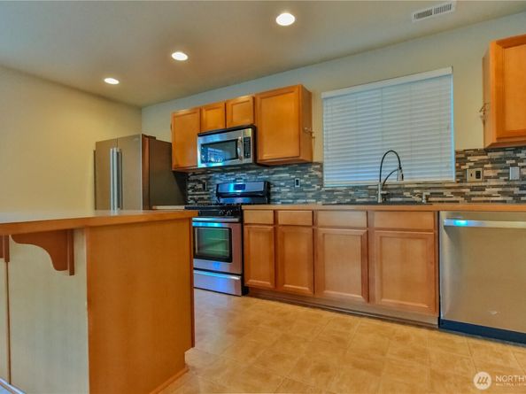 841 5th Place NE, Issaquah WA 98029