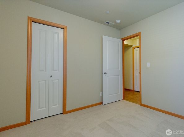 841 5th Place NE, Issaquah WA 98029