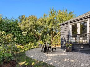 4317 37th Avenue NE, Seattle WA 98105