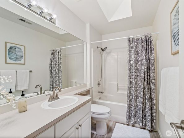 612 228th Street SW K201, Bothell WA 98021