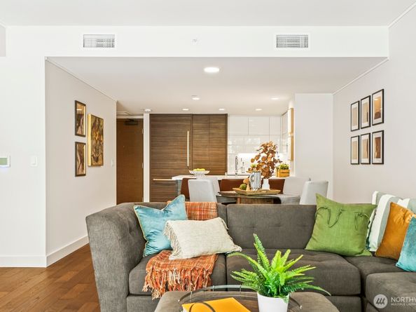 588 Bell Street 315S, Seattle WA 98121