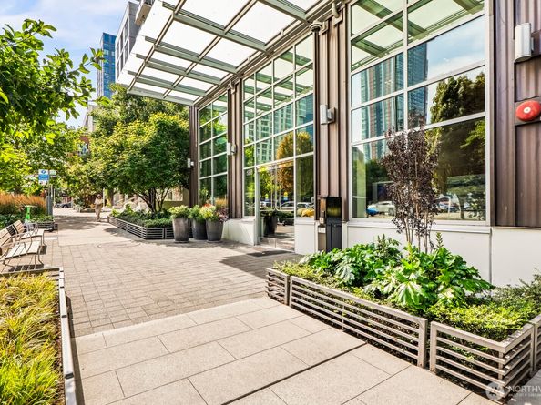 588 Bell Street 315S, Seattle WA 98121