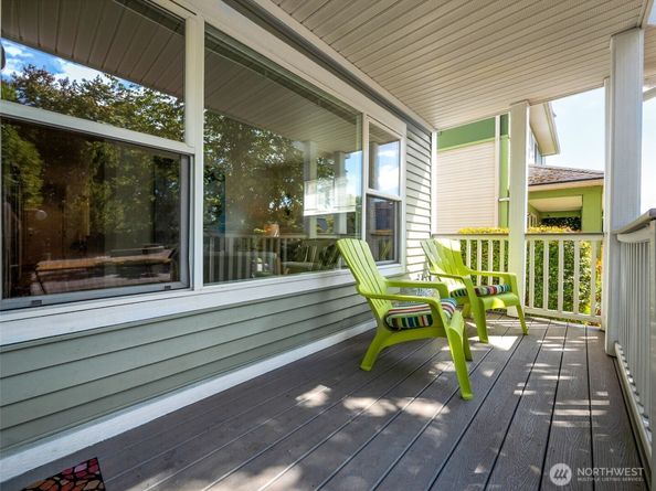 6736 29th Avenue S, Seattle WA 98108