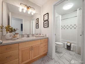 6736 29th Avenue S, Seattle WA 98108