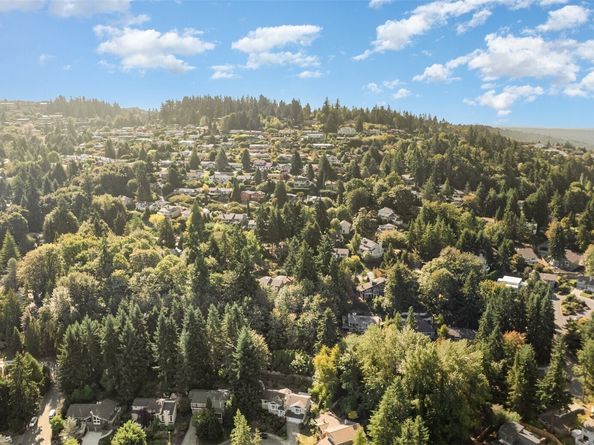 4609 146th Place SE, Bellevue WA 98006