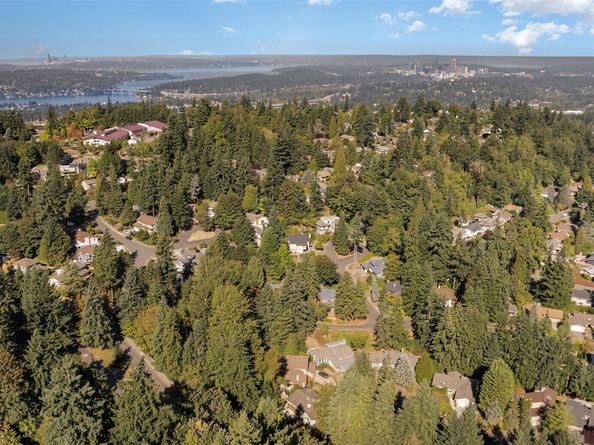 4609 146th Place SE, Bellevue WA 98006