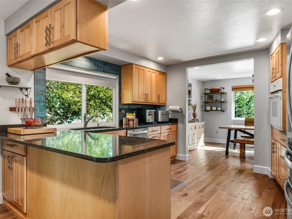 10414 SW 110th Street, Vashon WA 98070