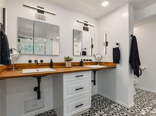10414 SW 110th Street, Vashon WA 98070