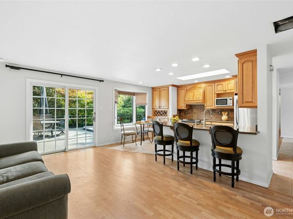 2468 168th Place NE, Bellevue WA 98008
