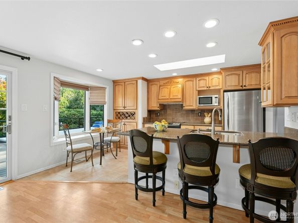 2468 168th Place NE, Bellevue WA 98008