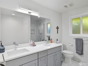 12455 SE 26th Place, Bellevue WA 98005