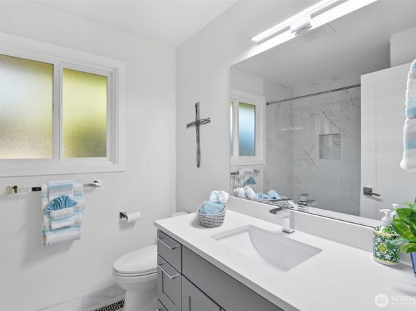12455 SE 26th Place, Bellevue WA 98005