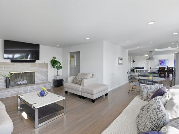 12455 SE 26th Place, Bellevue WA 98005