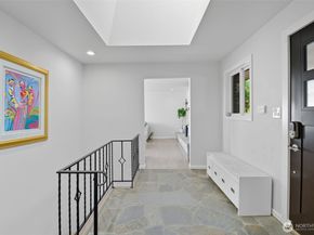 12455 SE 26th Place, Bellevue WA 98005