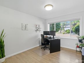 12455 SE 26th Place, Bellevue WA 98005