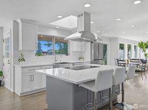 12455 SE 26th Place, Bellevue WA 98005