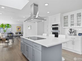 12455 SE 26th Place, Bellevue WA 98005