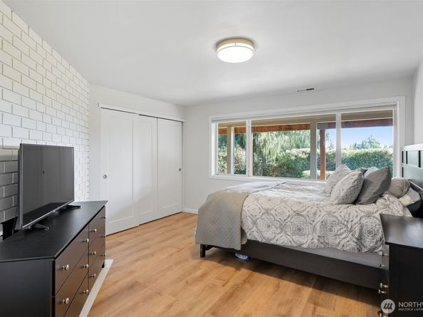 12455 SE 26th Place, Bellevue WA 98005