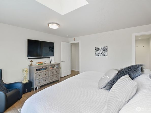 12455 SE 26th Place, Bellevue WA 98005