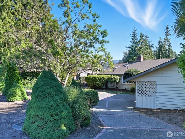 12455 SE 26th Place, Bellevue WA 98005
