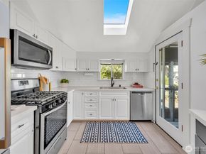 5232 S Holly Street, Seattle WA 98118