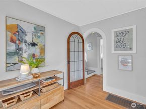 5232 S Holly Street, Seattle WA 98118