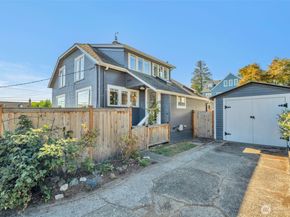 5232 S Holly Street, Seattle WA 98118