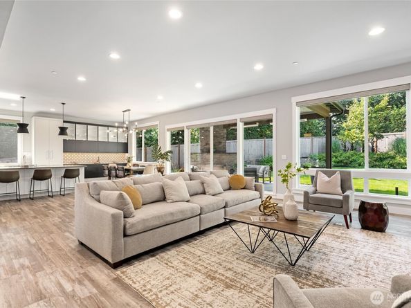 23614 15th Avenue SE, Bothell WA 98021