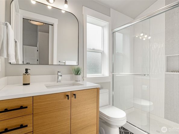 23614 15th Avenue SE, Bothell WA 98021