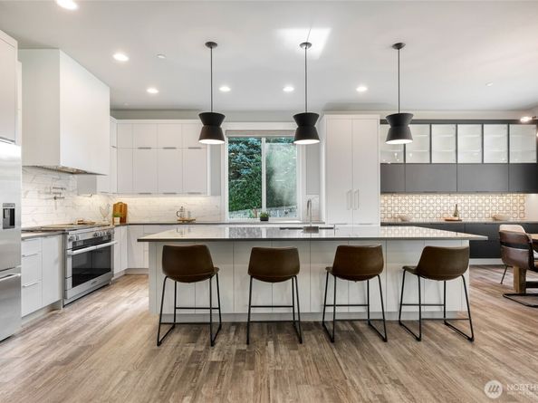 23614 15th Avenue SE, Bothell WA 98021
