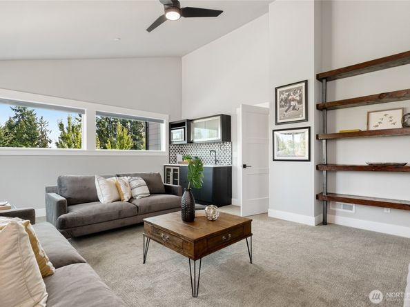 23614 15th Avenue SE, Bothell WA 98021