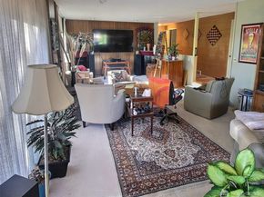 19640 SE 29th Street, Sammamish WA 98075