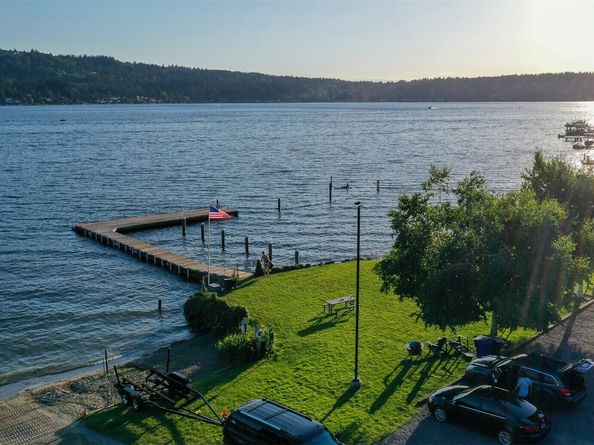 19640 SE 29th Street, Sammamish WA 98075