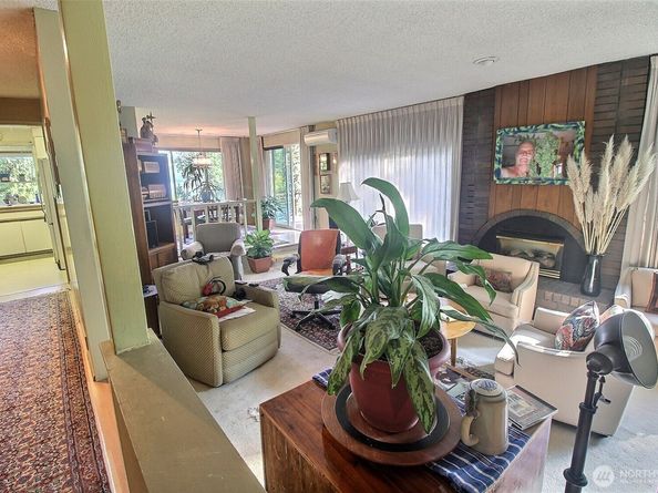 19640 SE 29th Street, Sammamish WA 98075