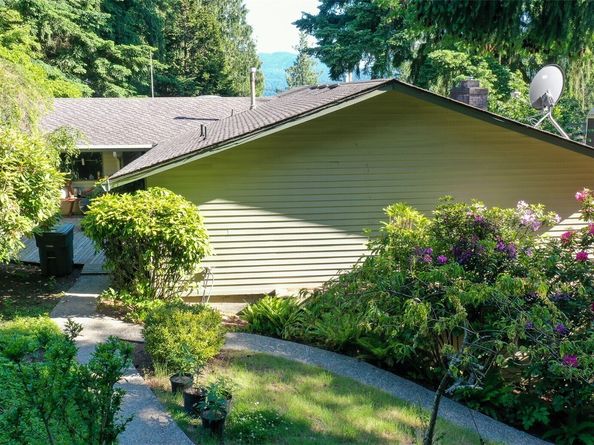 19640 SE 29th Street, Sammamish WA 98075