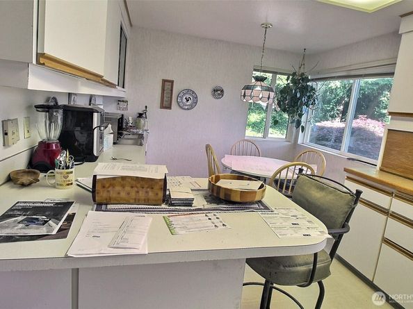 19640 SE 29th Street, Sammamish WA 98075