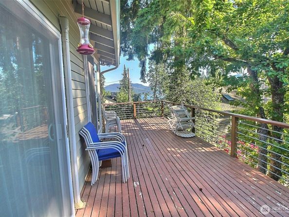 19640 SE 29th Street, Sammamish WA 98075