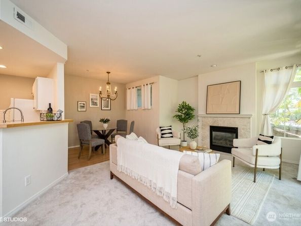 23757 SE 52nd Lane 131, Issaquah WA 98029