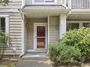 23757 SE 52nd Lane 131, Issaquah WA 98029