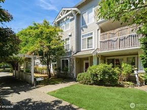 23757 SE 52nd Lane 131, Issaquah WA 98029