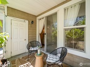 23757 SE 52nd Lane 131, Issaquah WA 98029